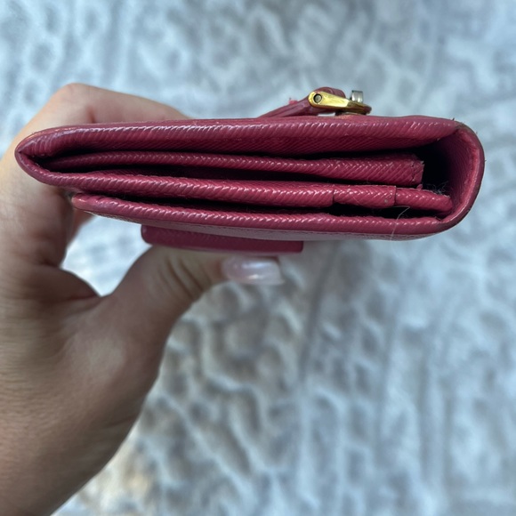 EUC Prada Milano Saffiano Leather Ribbon Bow Envelope Long Snap Button Wallet - Picture 9 of 13